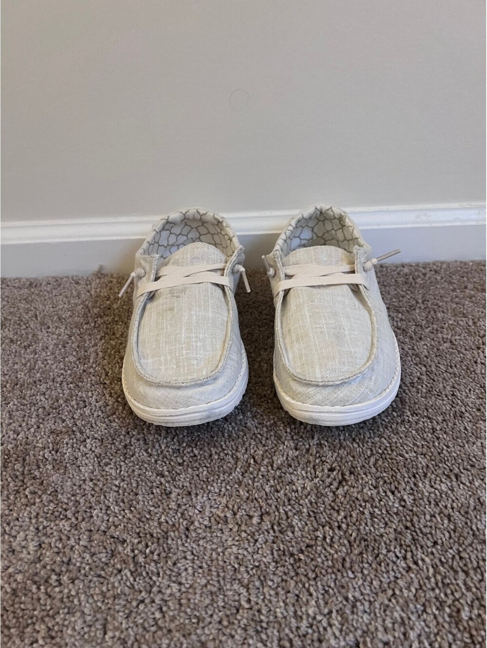 Hey Dude Wendy Sparkling Gold Womens beige size 7 Shoes